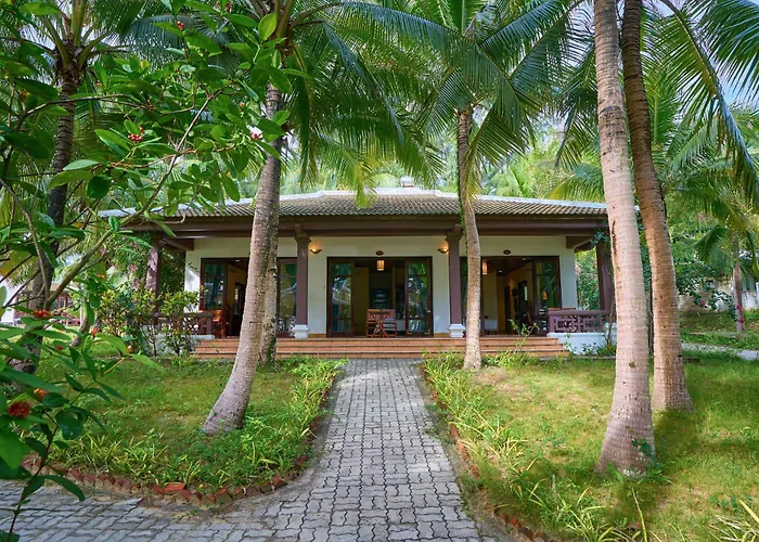 Lang Co Beach Resort